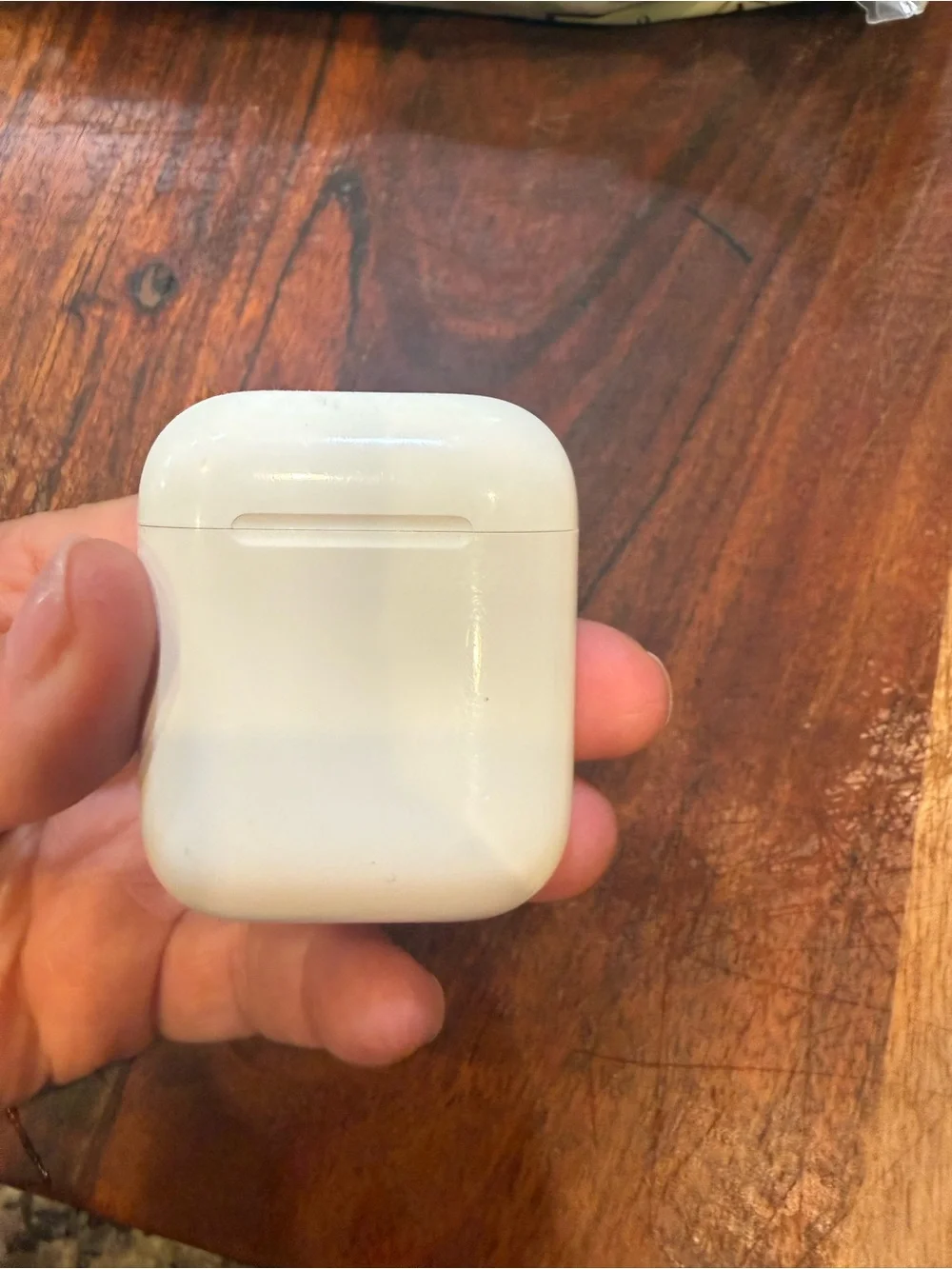 Apple White AirPods Case - Classic Gloss Finish. Barely used